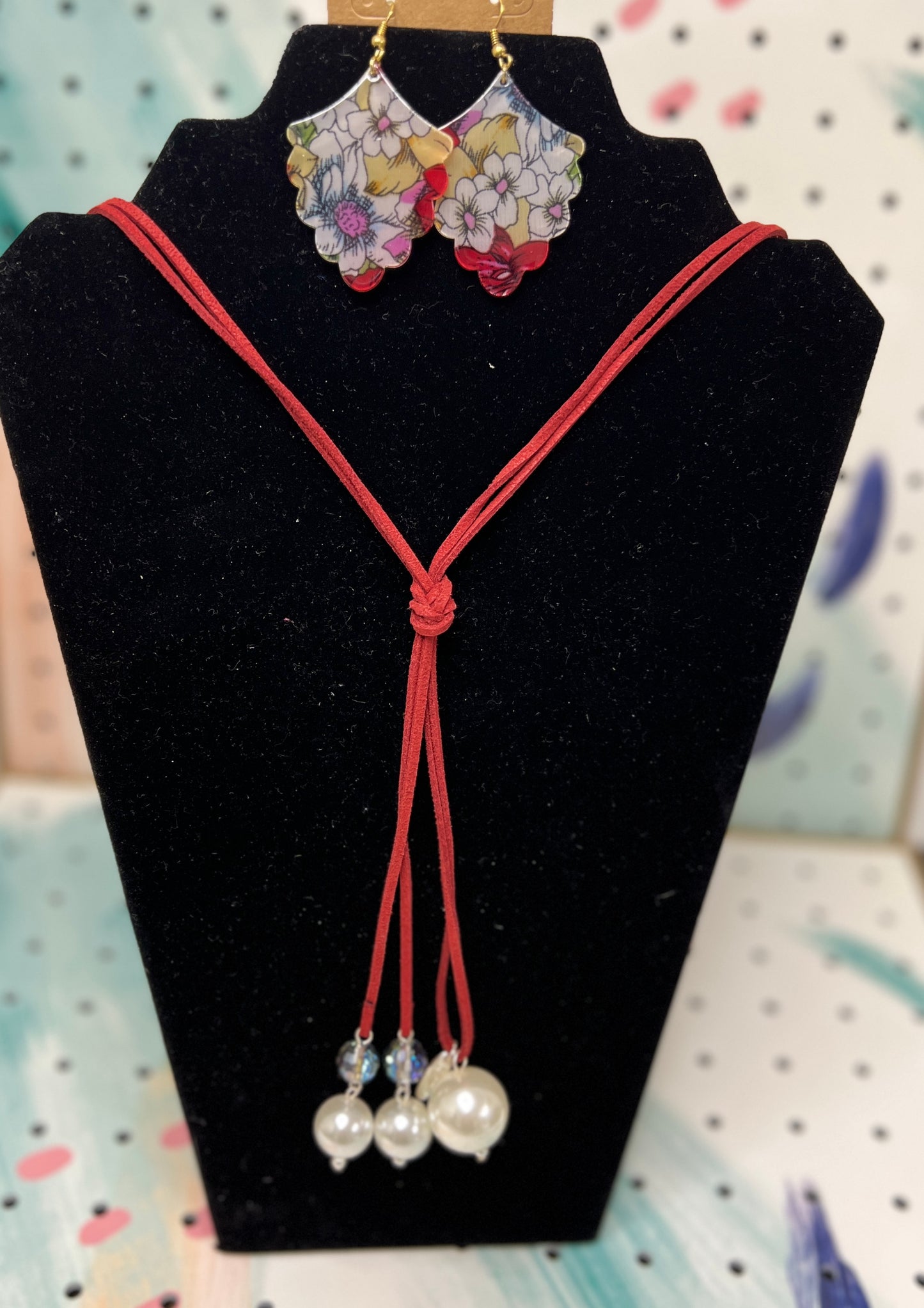 Currant Necklace and Earrings Set